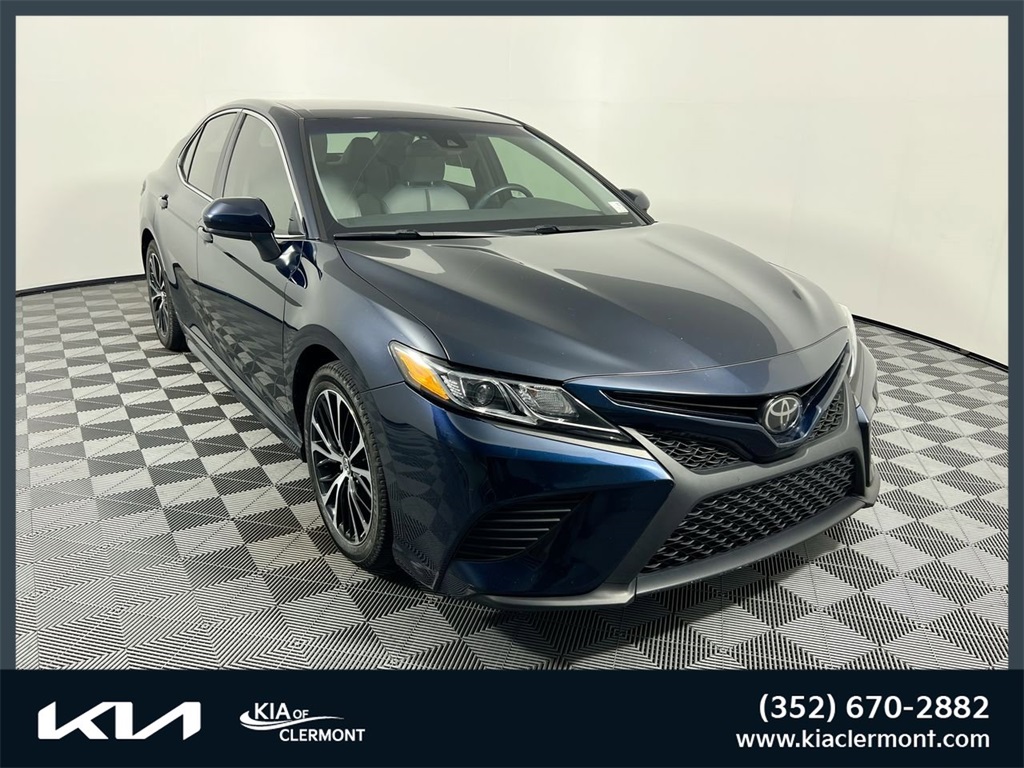 2018 Toyota Camry SE