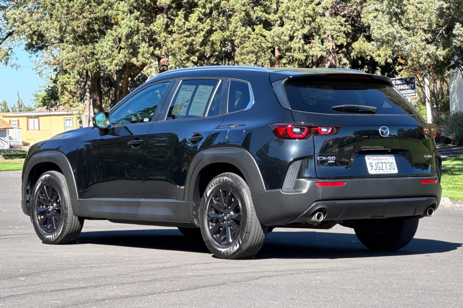 2024 Mazda CX-50 2.5 S Preferred photo 3