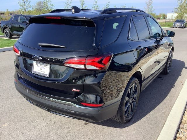 2022 Chevrolet Equinox RS photo 3