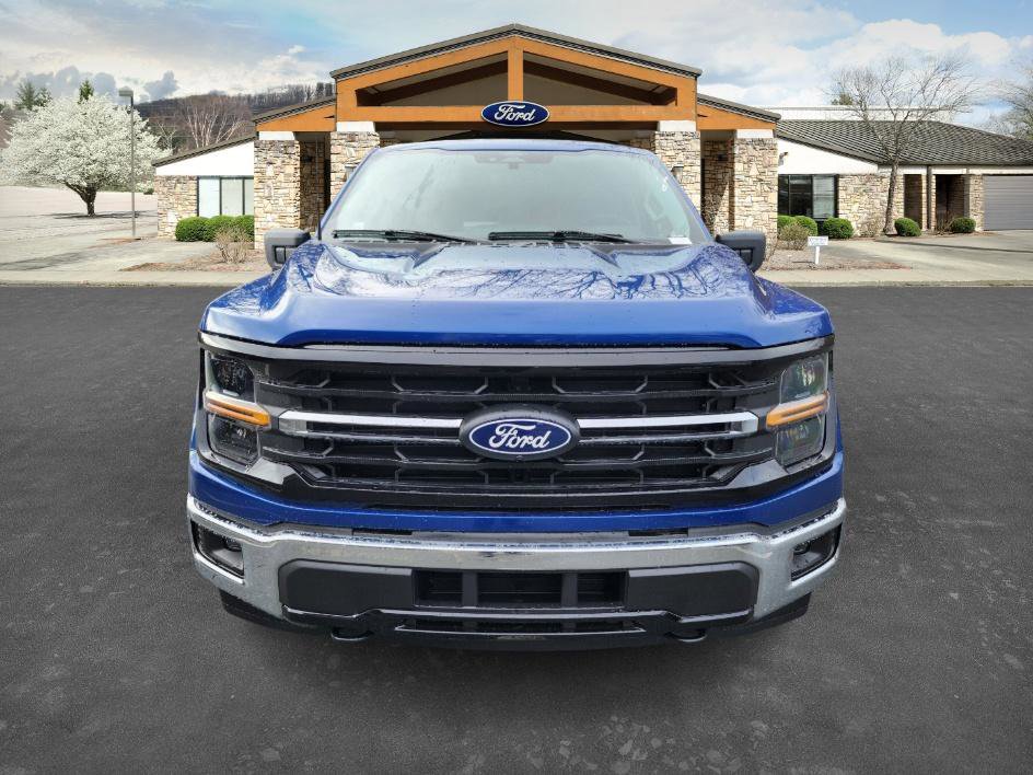 2024 Ford F-150 XLT photo 2