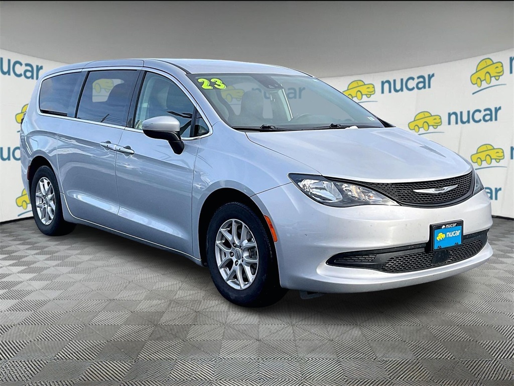 2023 Chrysler Voyager Pre-Owned 2023 Chrysler Voyager LX's photo