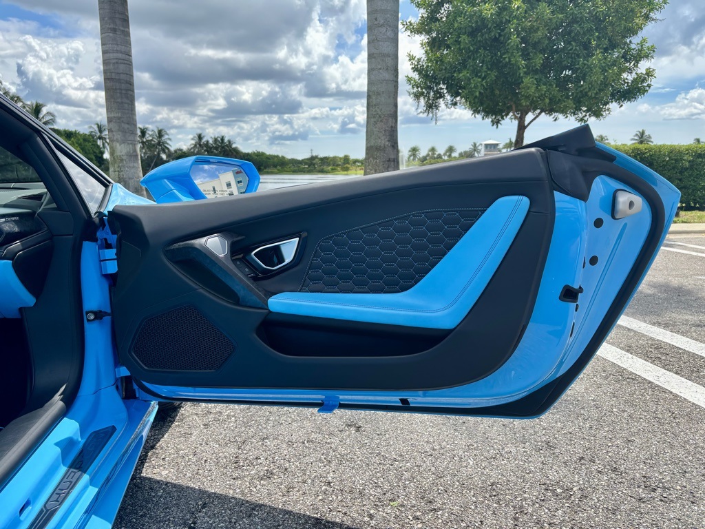 2018 Lamborghini Huracan Spyder photo 20