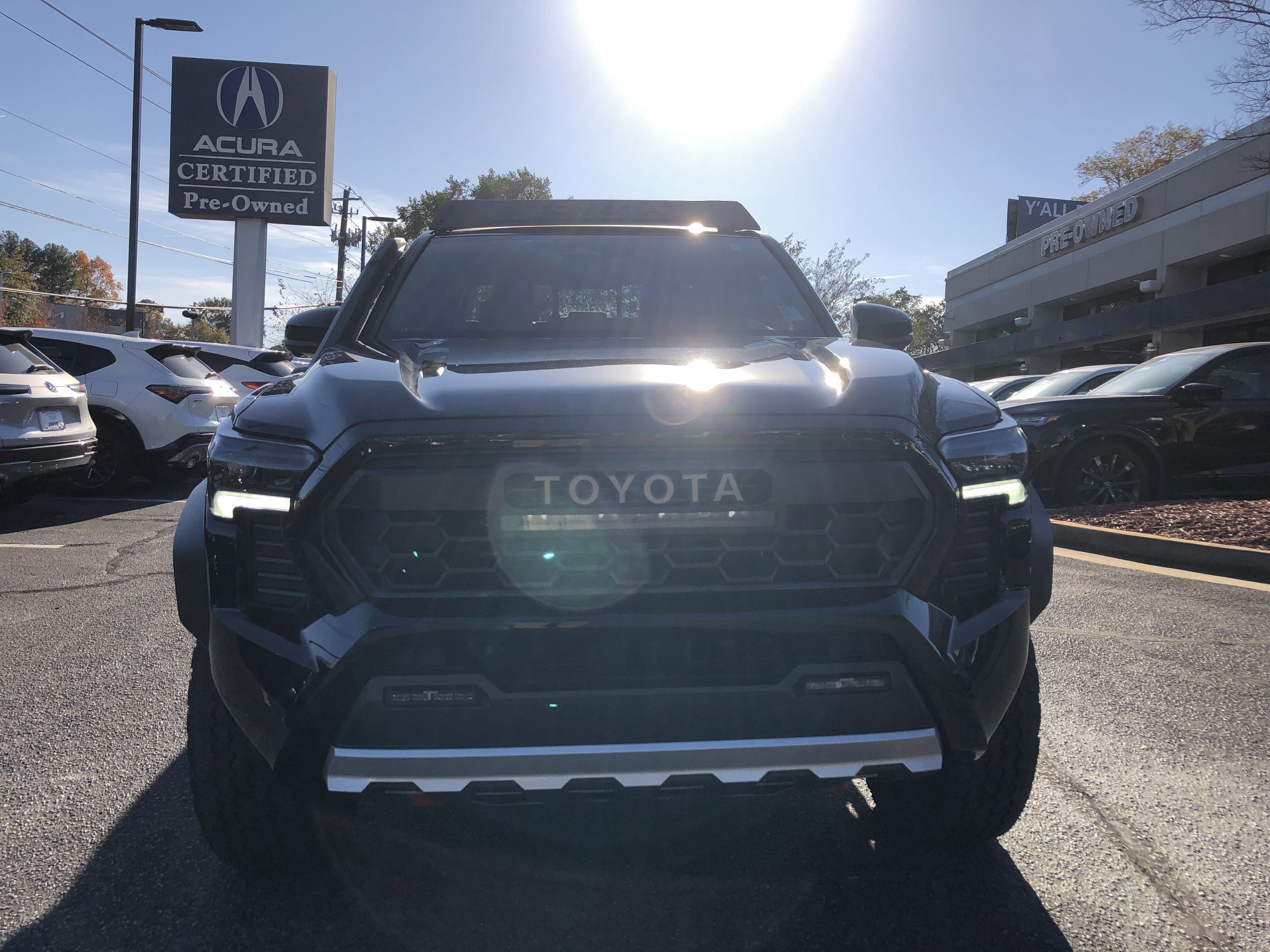 2025 Toyota Tacoma Trailhunter photo 2