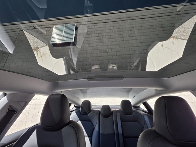 2024 Tesla Model 3 photo 13
