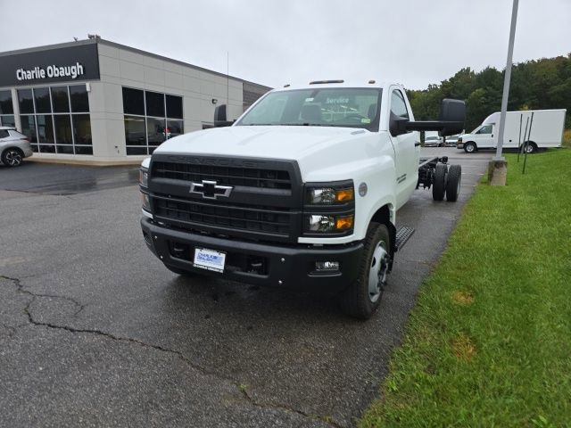 2024 Chevrolet Silverado 6500HD Work Truck photo 2