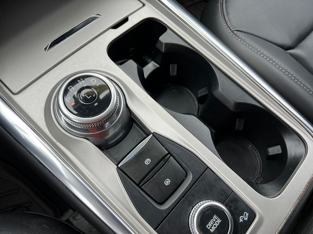 2023 Ford Explorer XLT photo 19