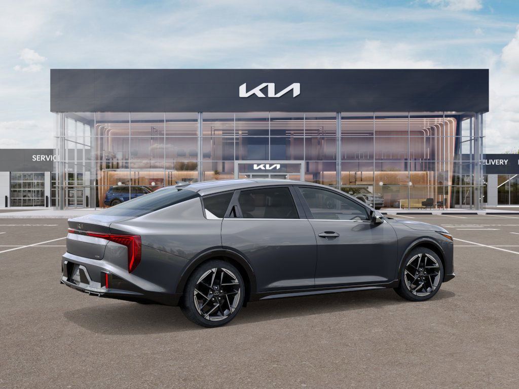 2025 Kia K4 GT-Line photo 5