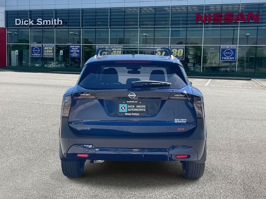 2026 Nissan Kicks SR photo 4