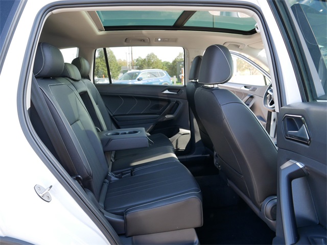 2022 Volkswagen Tiguan SE photo 18
