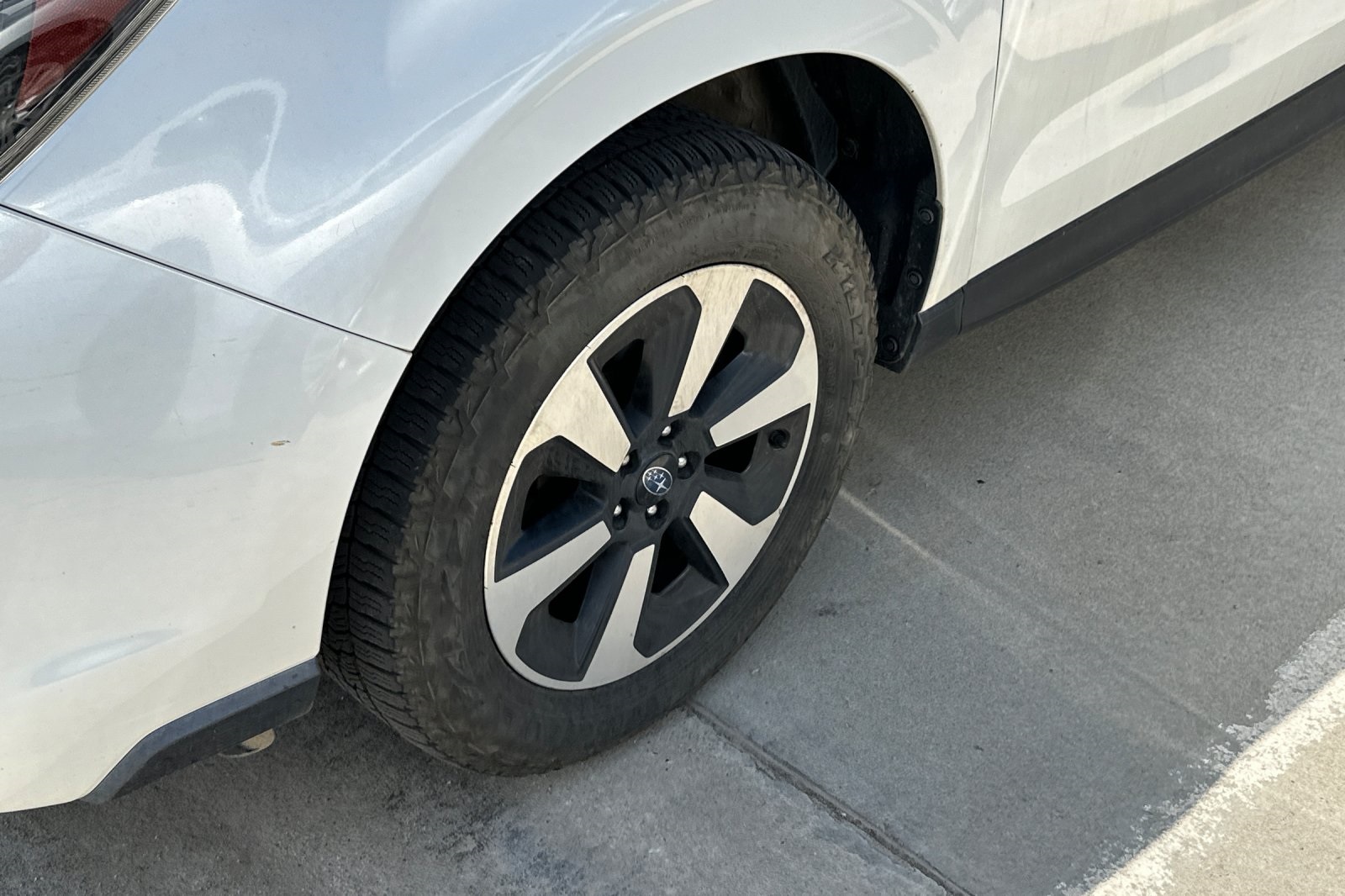 2018 Subaru Forester 2.5i Premium photo 6