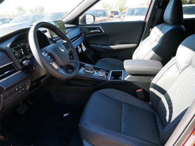 2025 Mitsubishi Outlander PHEV SEL Black Edition photo 4