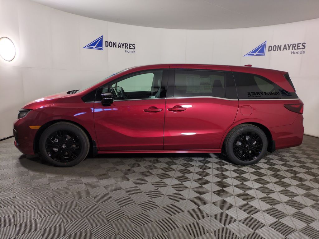 2026 Honda Odyssey photo 2