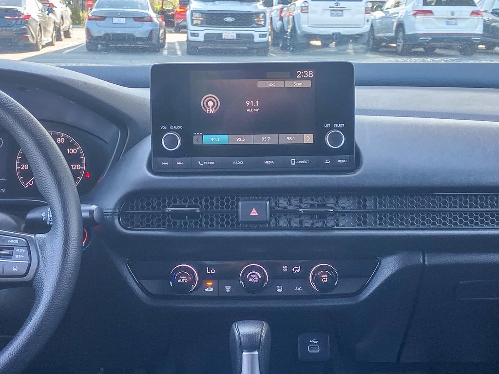 2025 Honda HR-V LX photo 13