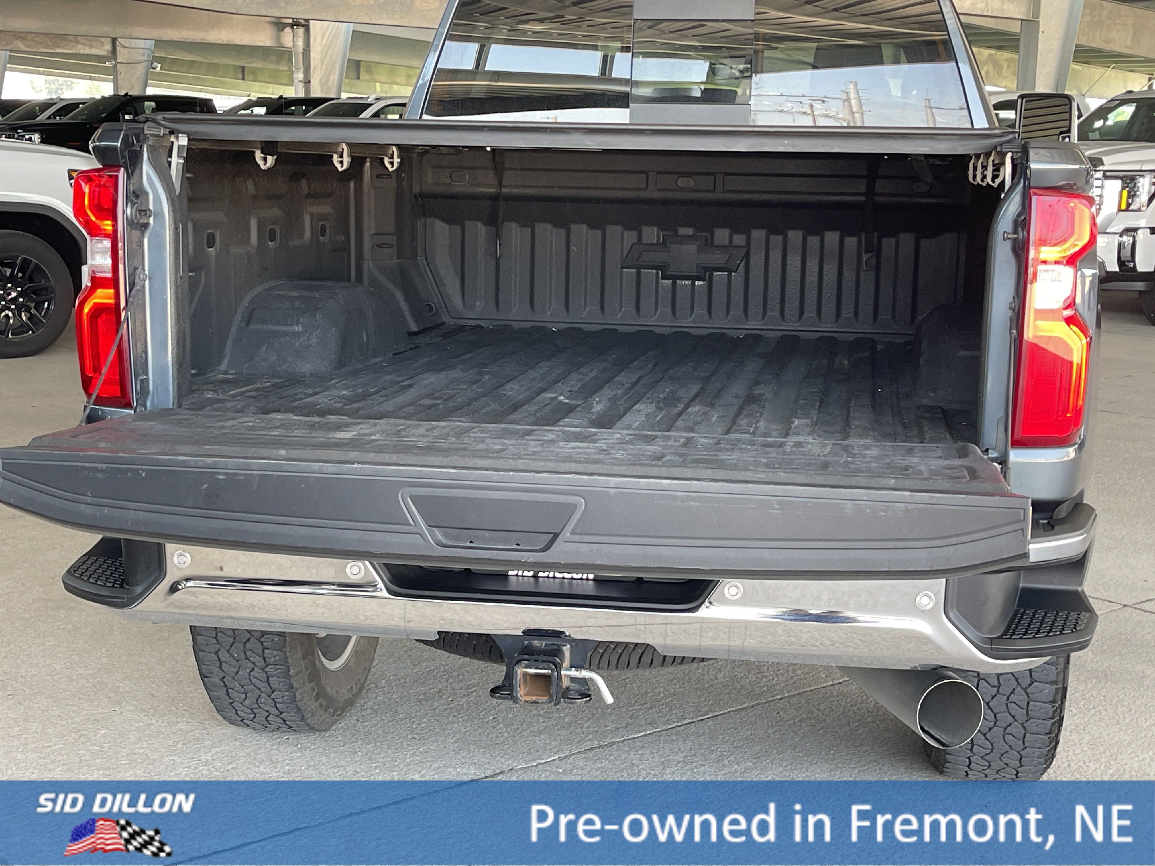 Used 2020 Shadow Gray Metallic Chevrolet LTZ image 19