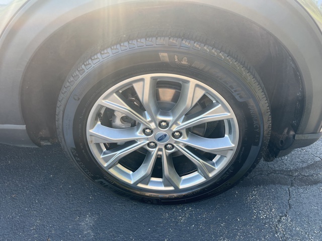 2022 Ford Explorer XLT photo 4