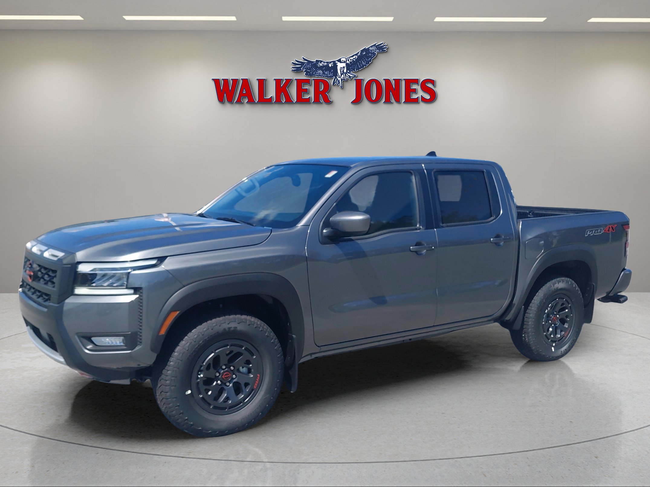 2025 Nissan Frontier PRO-4X photo 2