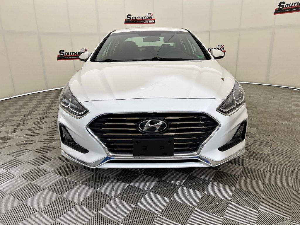 2019 Hyundai Sonata SE photo 2