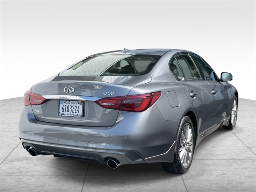 2024 Infiniti Q50 LUXE photo 3