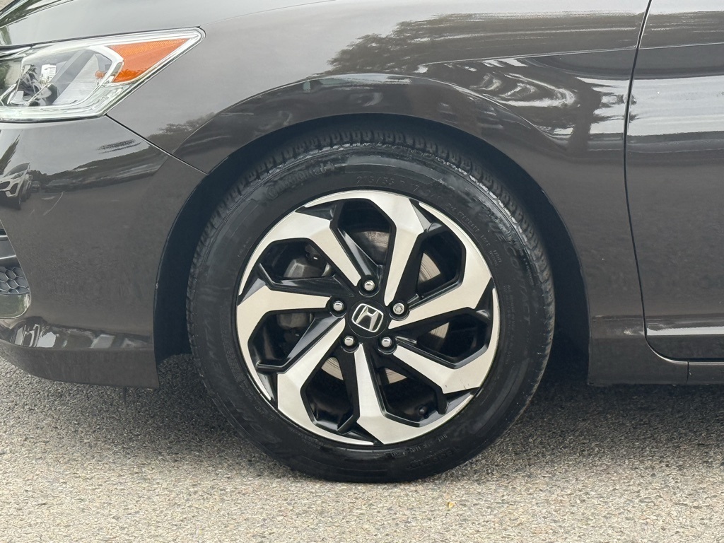 2016 Honda Accord EX-L photo 10