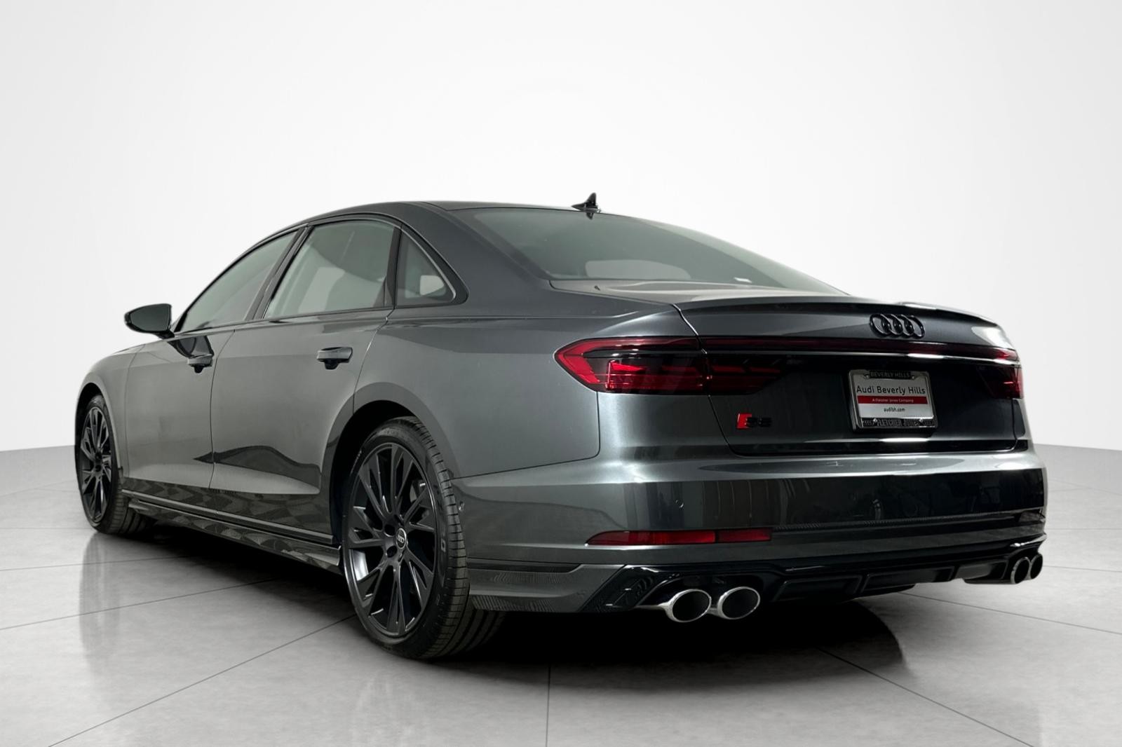 2025 Audi S8 Quattro photo 4