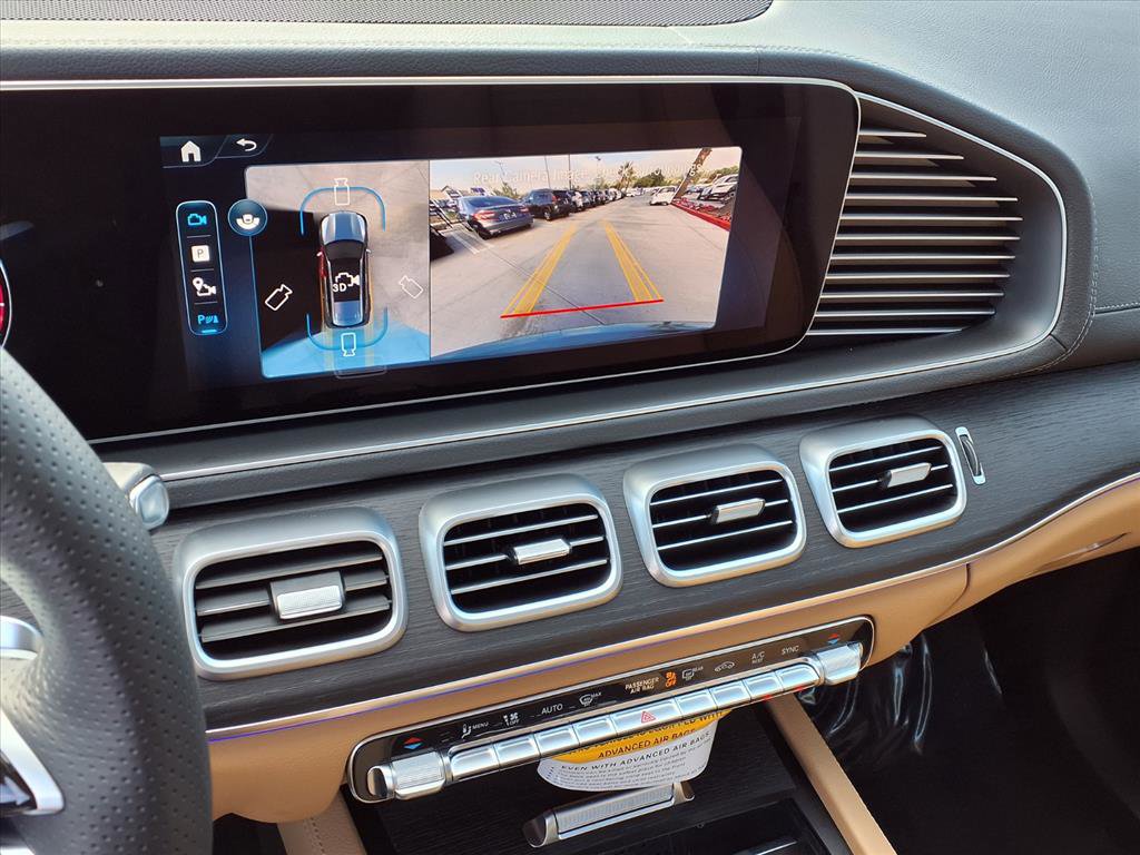 2026 Mercedes Benz GLS 450 4MATIC photo 4