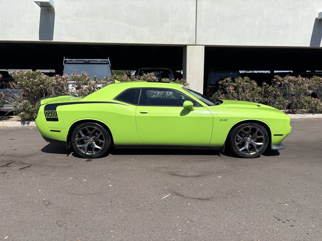 2015 Dodge Challenger SXT Plus photo 3