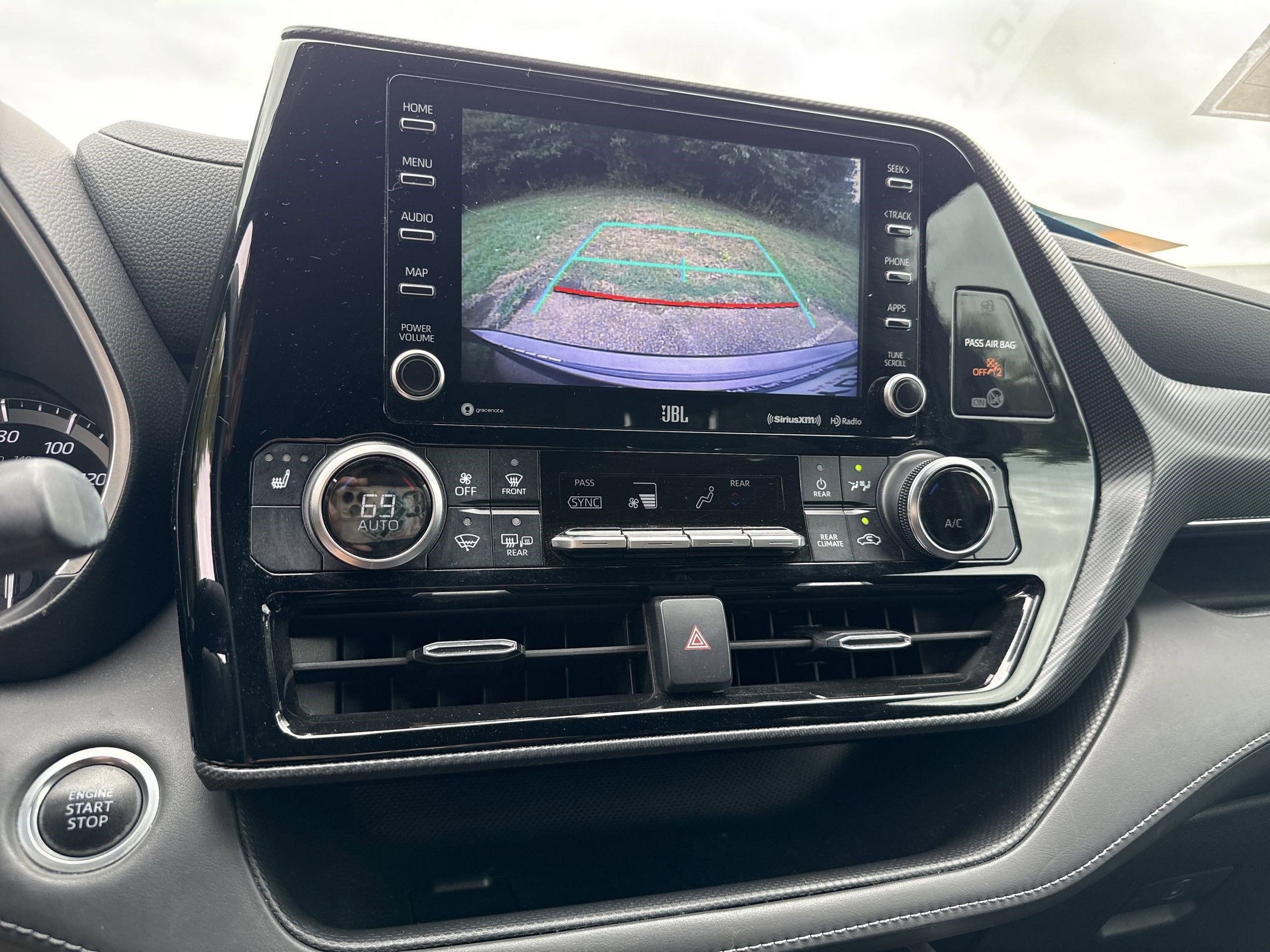 2021 Toyota Highlander XSE photo 19