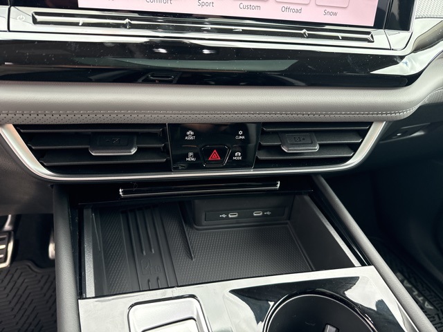 2025 Volkswagen Atlas Peak Edition SE photo 18