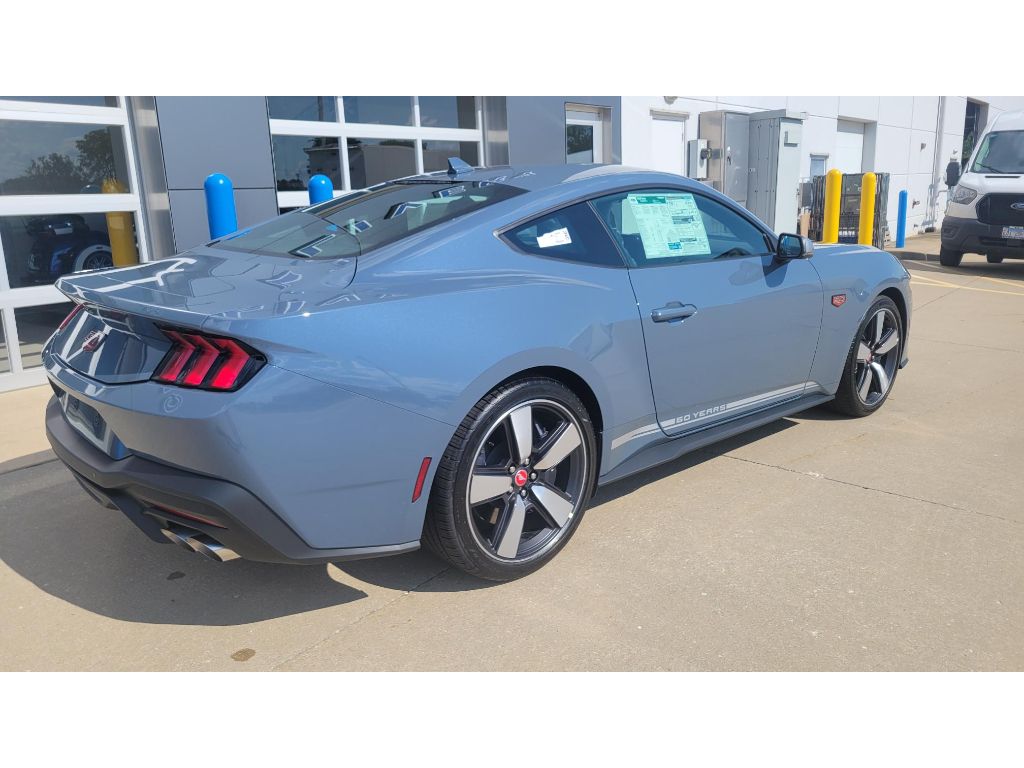 2025 Ford Mustang GT Premium photo 3