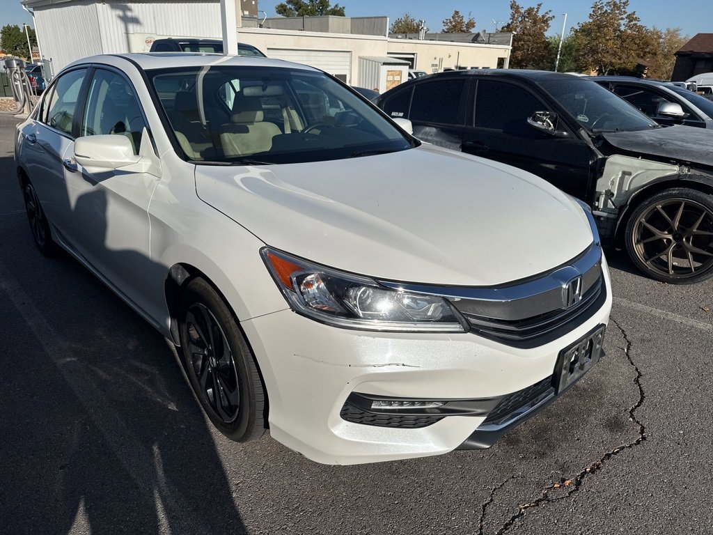 2017 Honda Accord EX photo 3