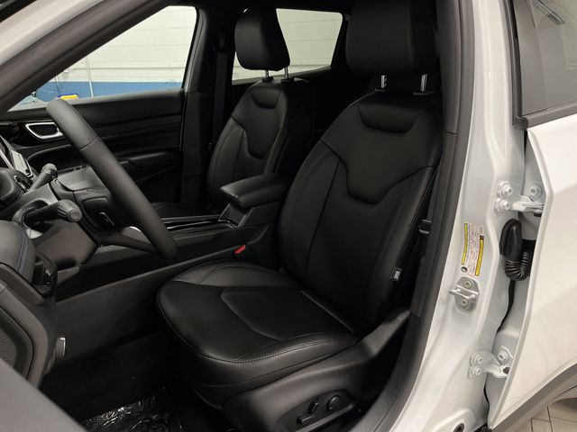 2026 Jeep Compass Limited Altitude photo 3