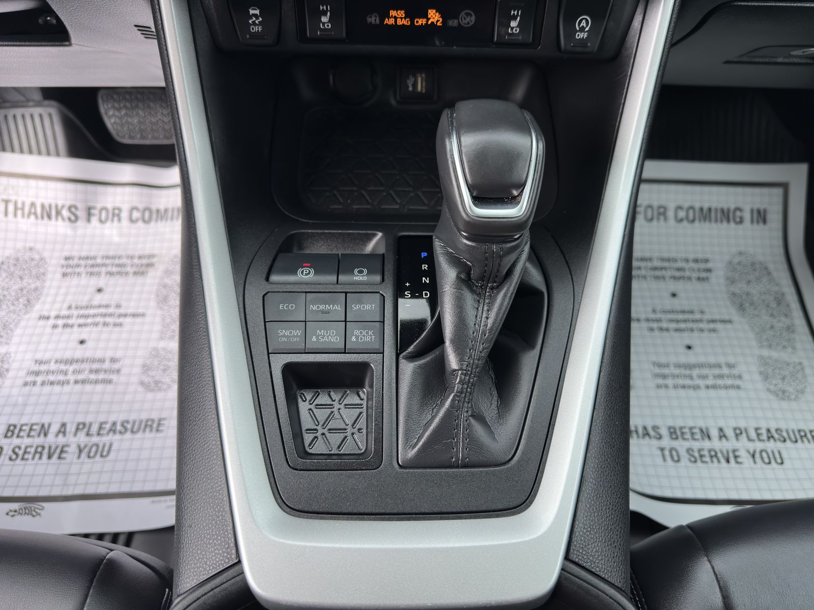 2024 Toyota RAV4 XLE Premium photo 14