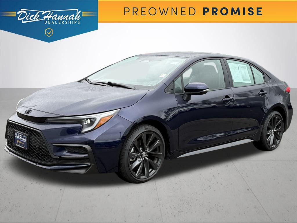 2024 Toyota Corolla SE's photo