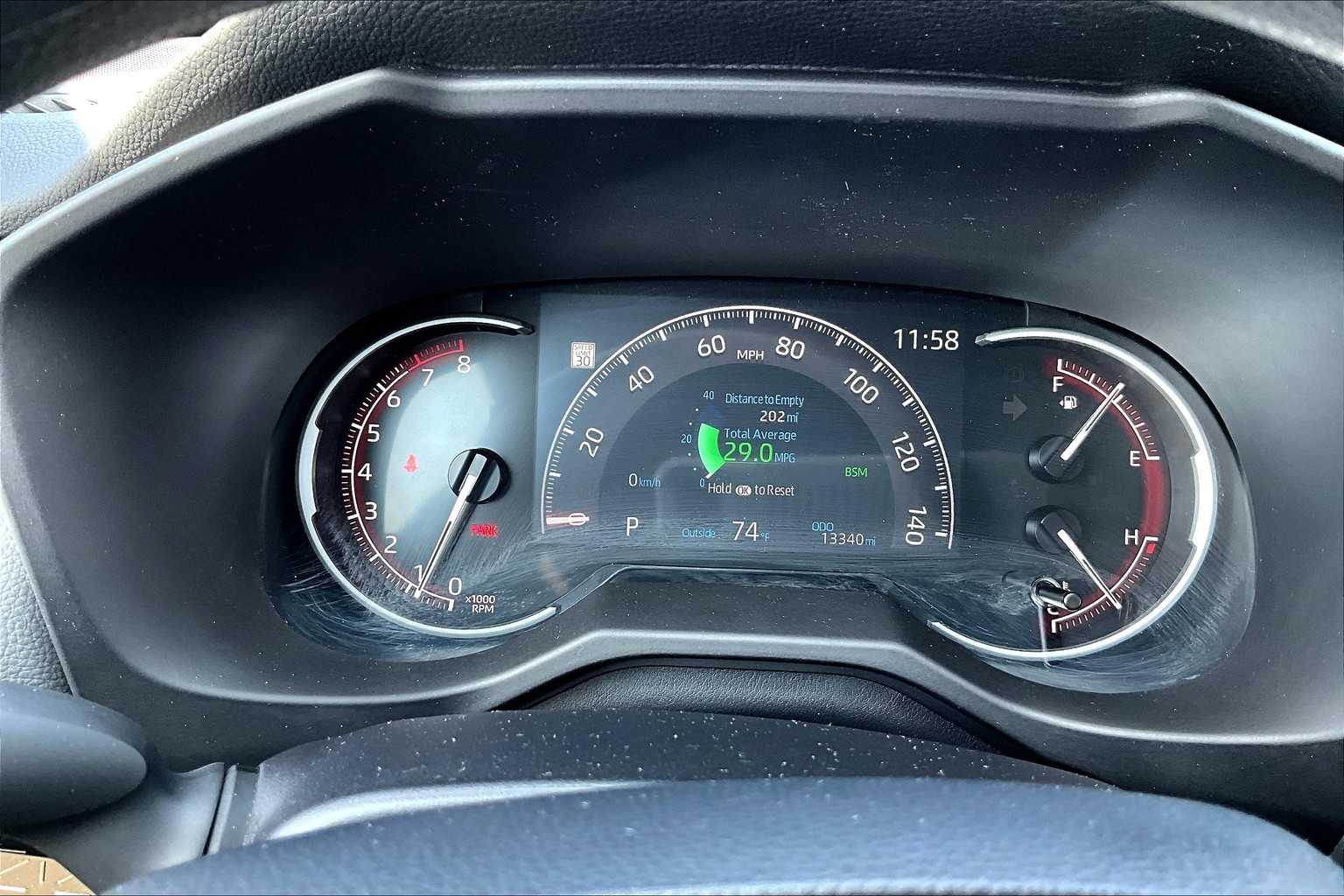 2025 Toyota RAV4 XLE photo 24
