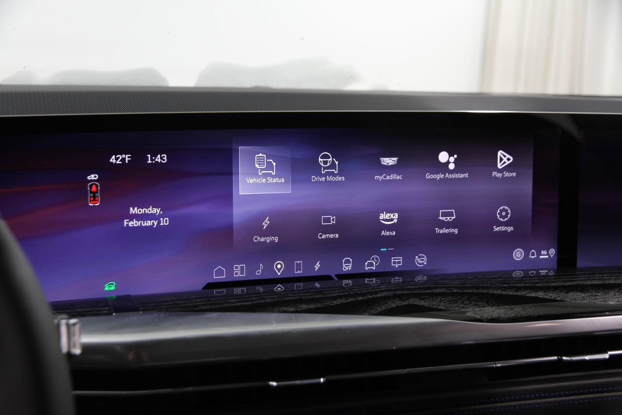 2025 Cadillac Escalade Luxury photo 9