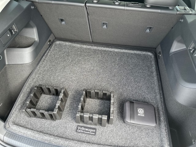 2025 Volkswagen Tiguan SE photo 21