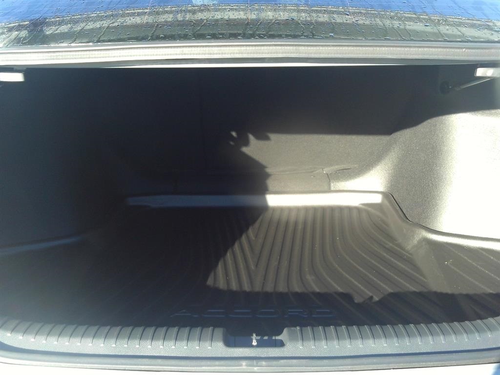 2025 Honda Accord Hybrid Sport-L photo 15