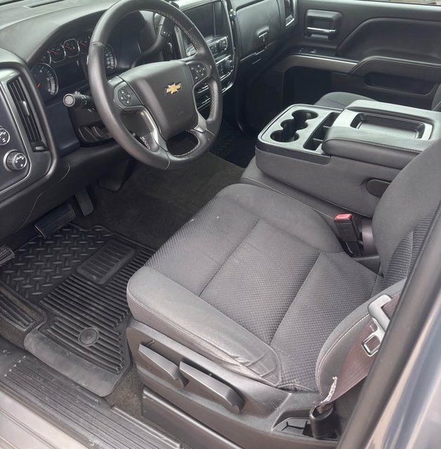 2017 Chevrolet Silverado 1500 LT photo 5