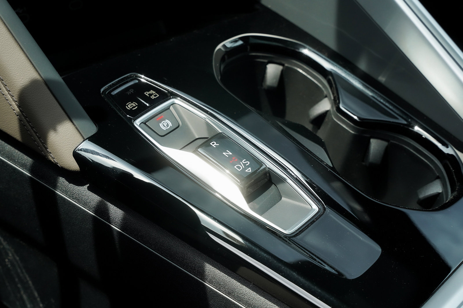 2025 Audi Q5 Premium Plus photo 11