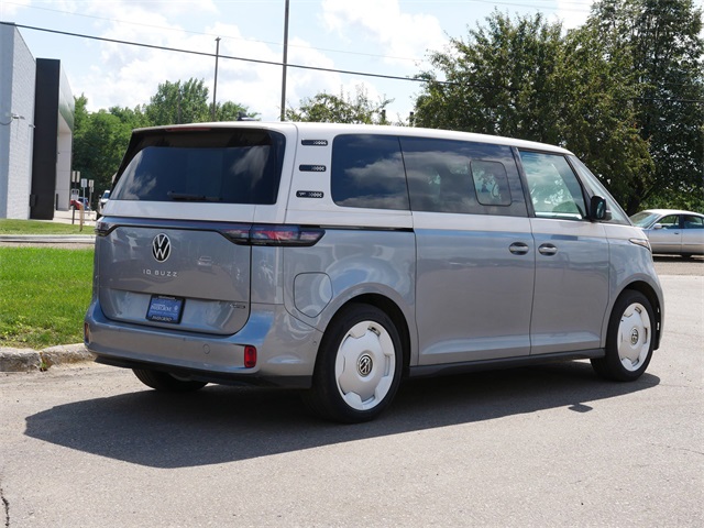 2025 Volkswagen ID. Buzz photo 2
