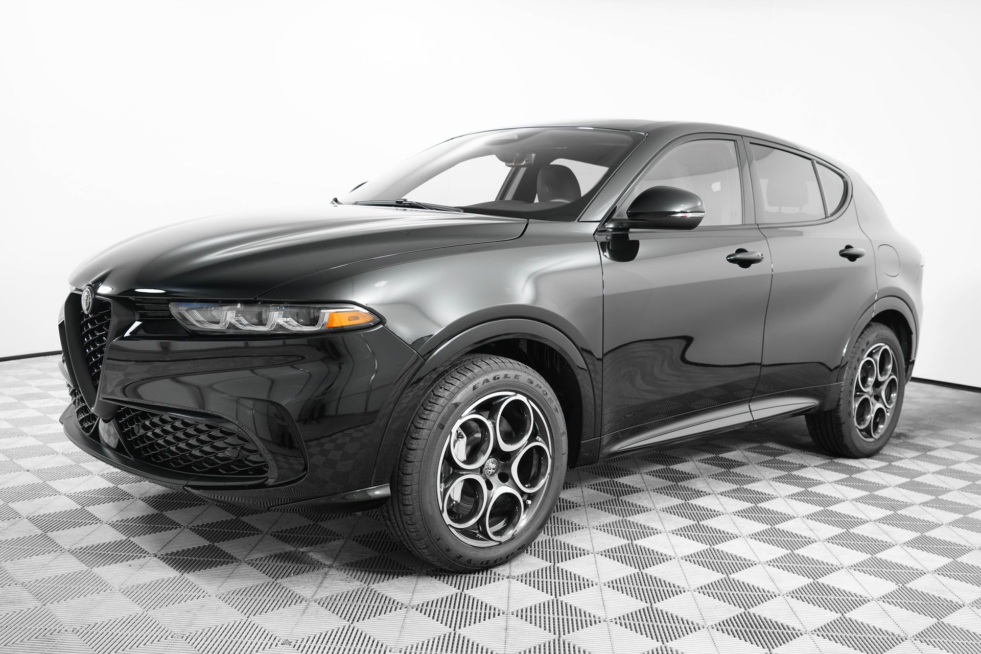 2025 Alfa Romeo Tonale photo 3