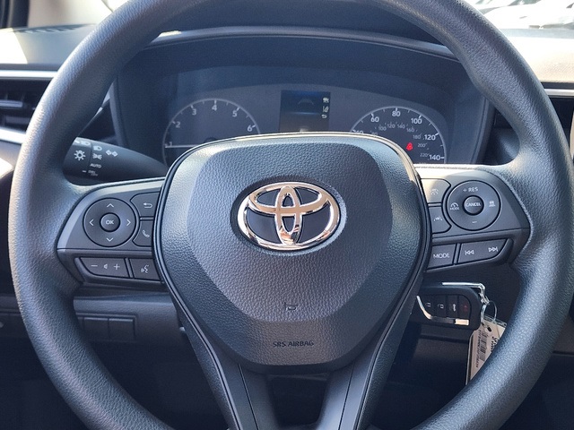 2025 Toyota Corolla LE photo 9