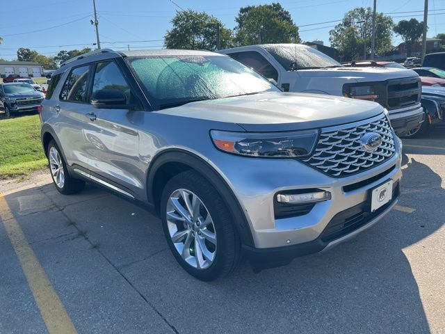 2022 Ford Explorer Platinum photo 5