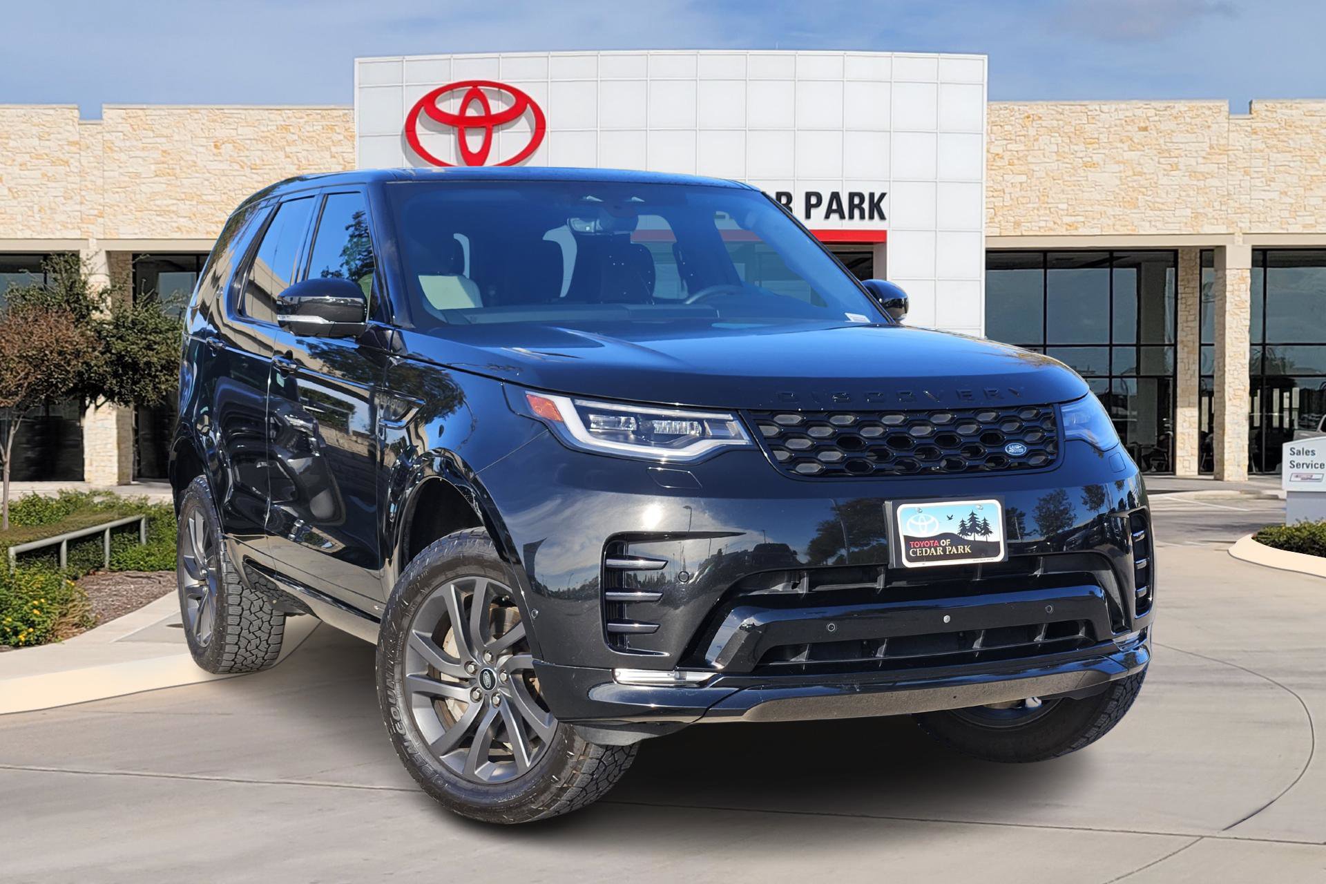 2022 Land Rover Discovery S R Dynamic's photo