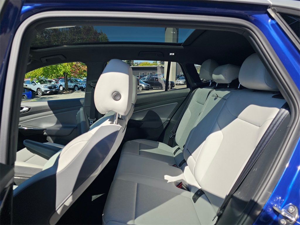 2022 Volkswagen ID.4 Pro S photo 18