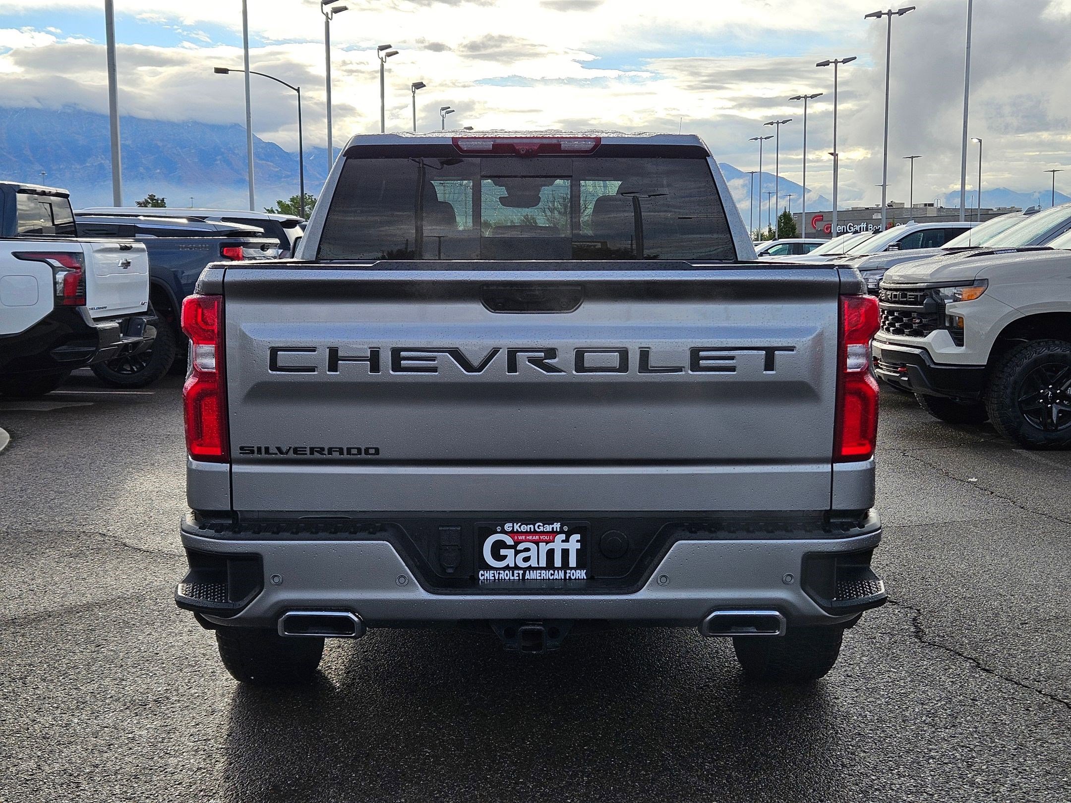 2024 Chevrolet Silverado 1500 High Country photo 3