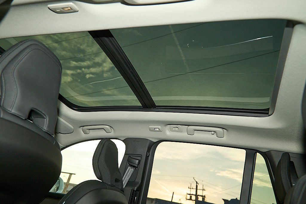 2026 VOLVO XC90 - Image 21