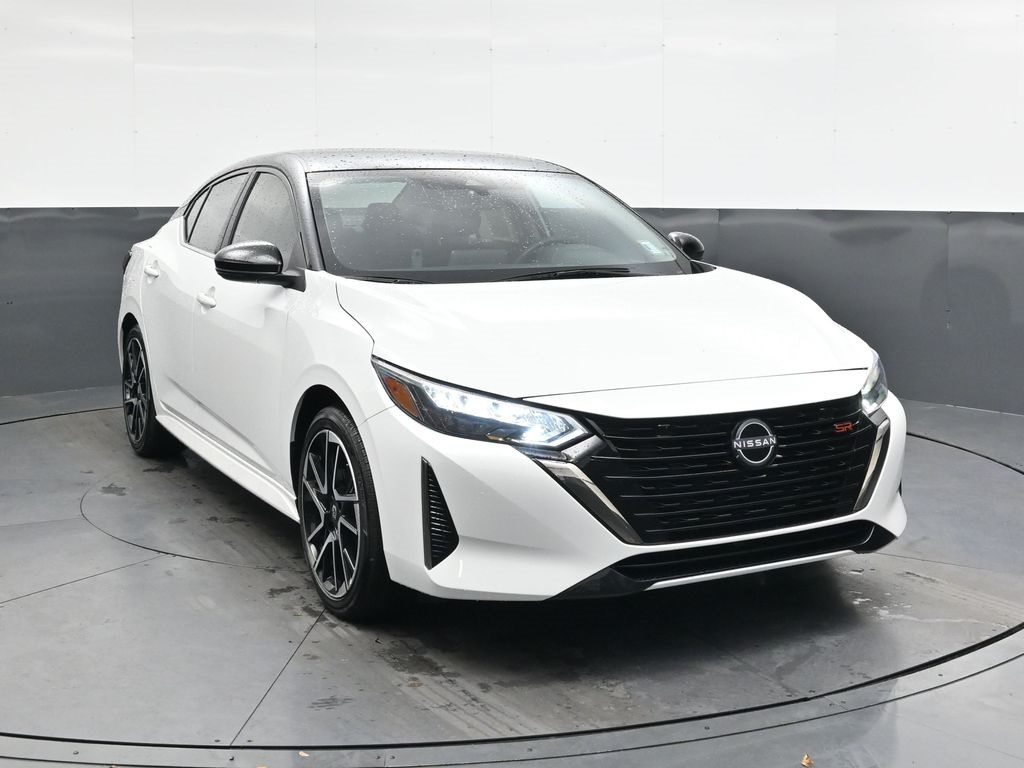 2024 Nissan Sentra SR's photo