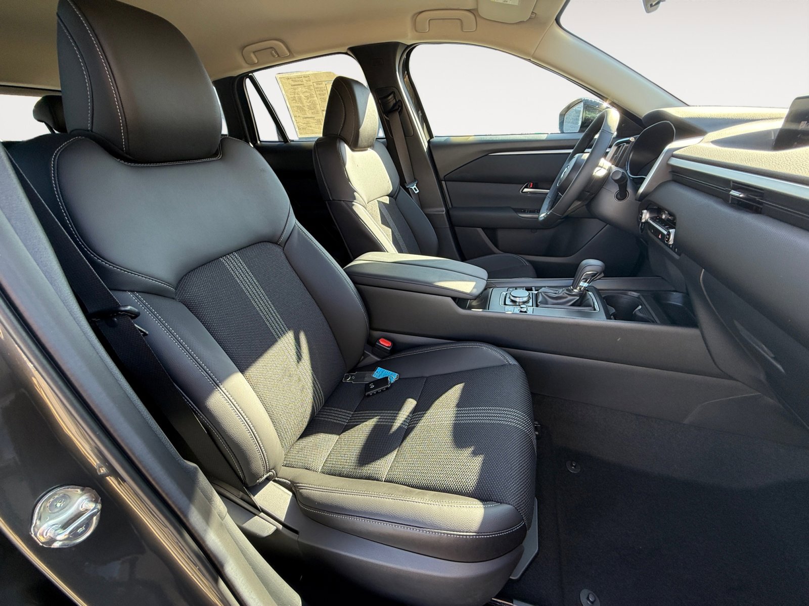 2025 Mazda CX-50 2.5 S Preferred photo 13