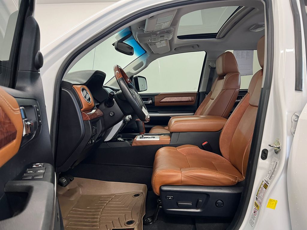 2015 Toyota Tundra 1794 Edition Grade photo 4
